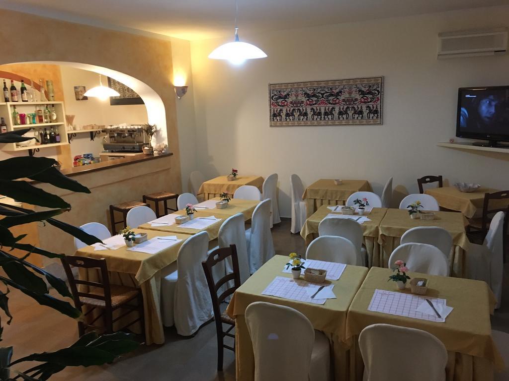 Hotel Maxim Olbia Esterno foto