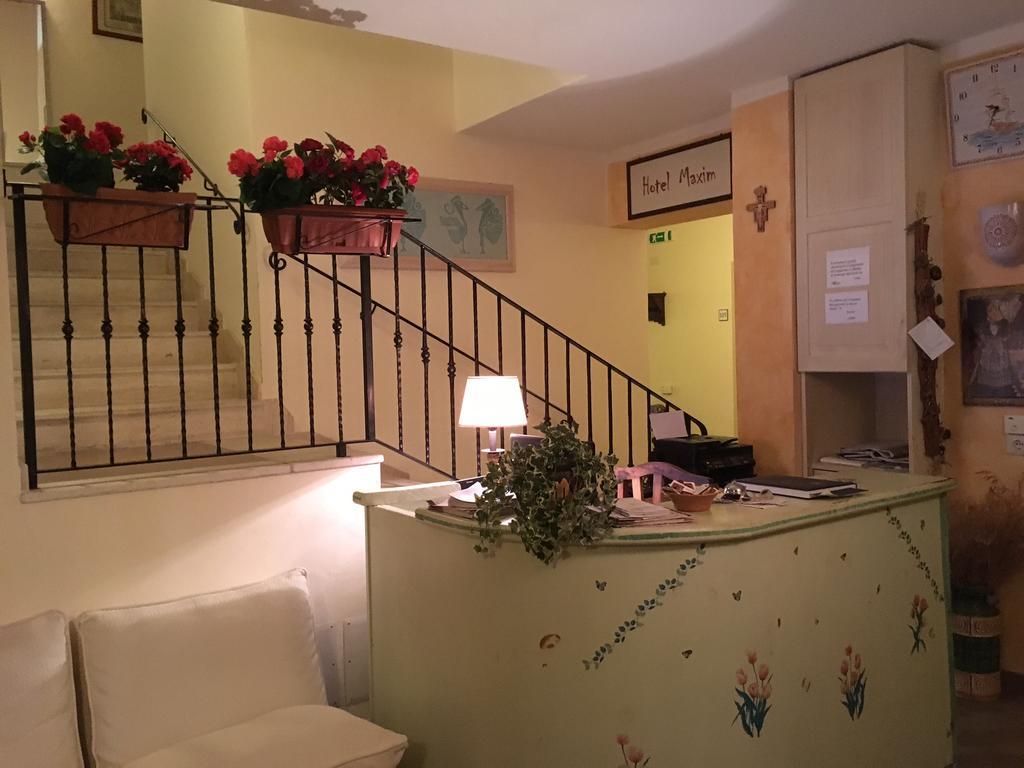 Hotel Maxim Olbia Esterno foto