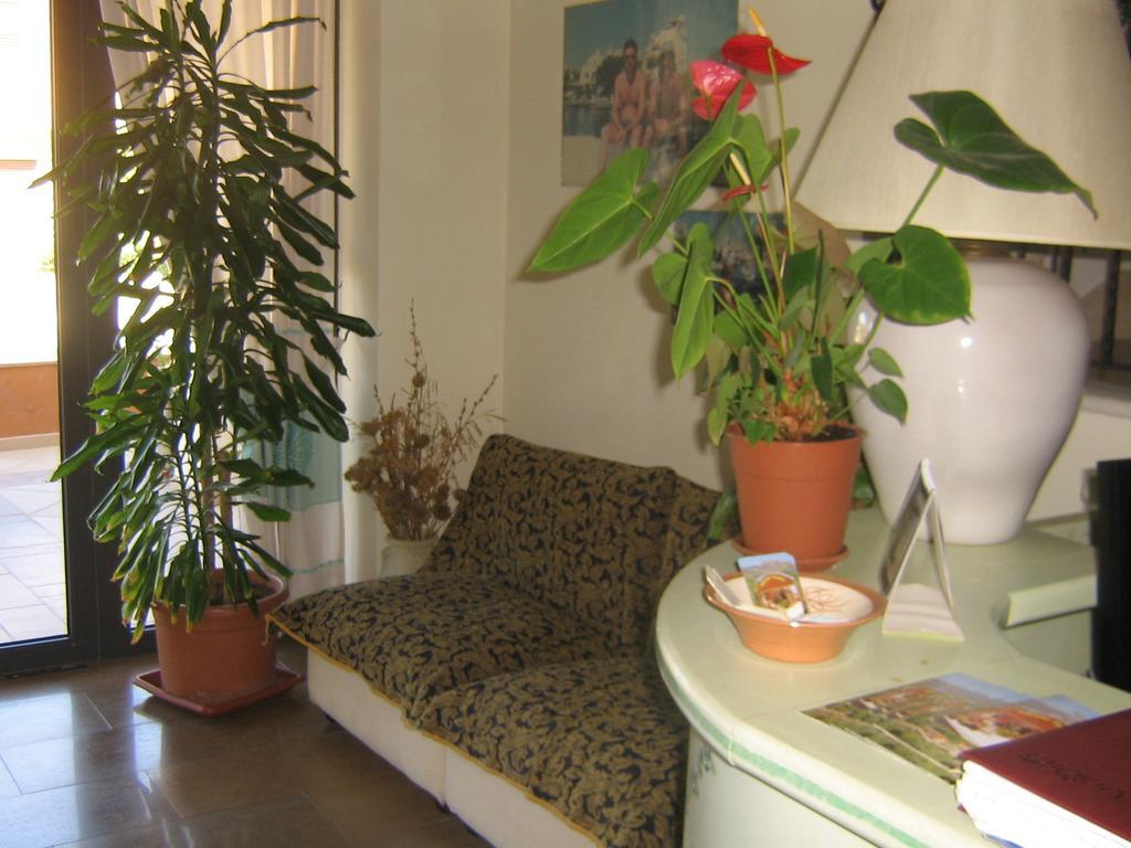Hotel Maxim Olbia Esterno foto