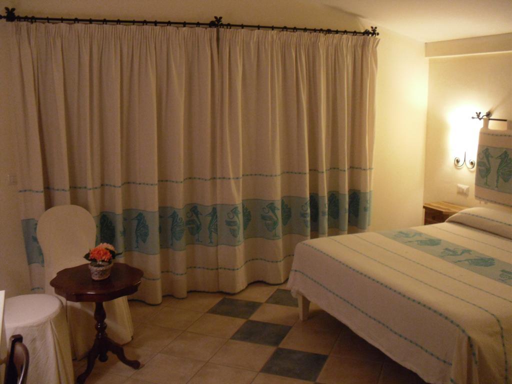 Hotel Maxim Olbia Esterno foto