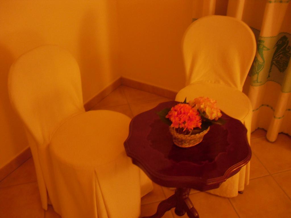 Hotel Maxim Olbia Esterno foto